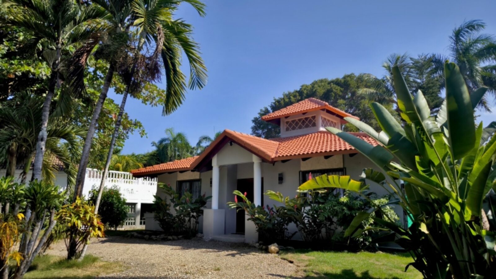 Perla Marina Villa Front